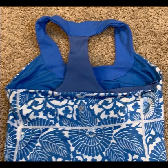 Lululemon tank top - Picture 2 of 4
